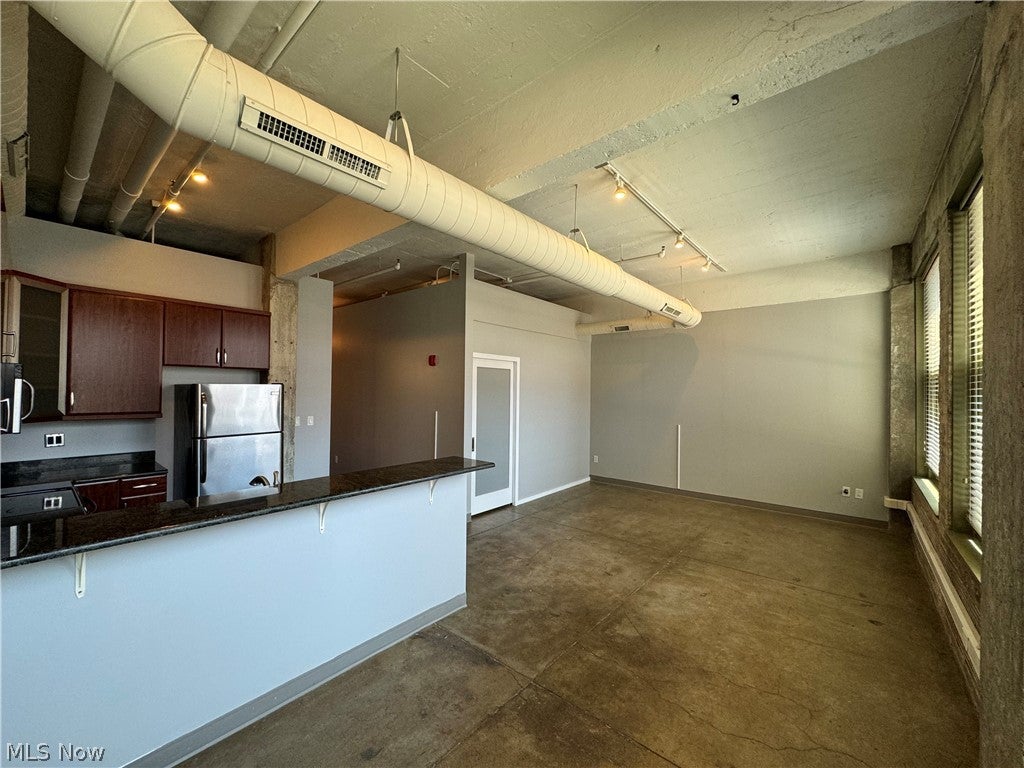 1104 E Prospect Avenue E 305