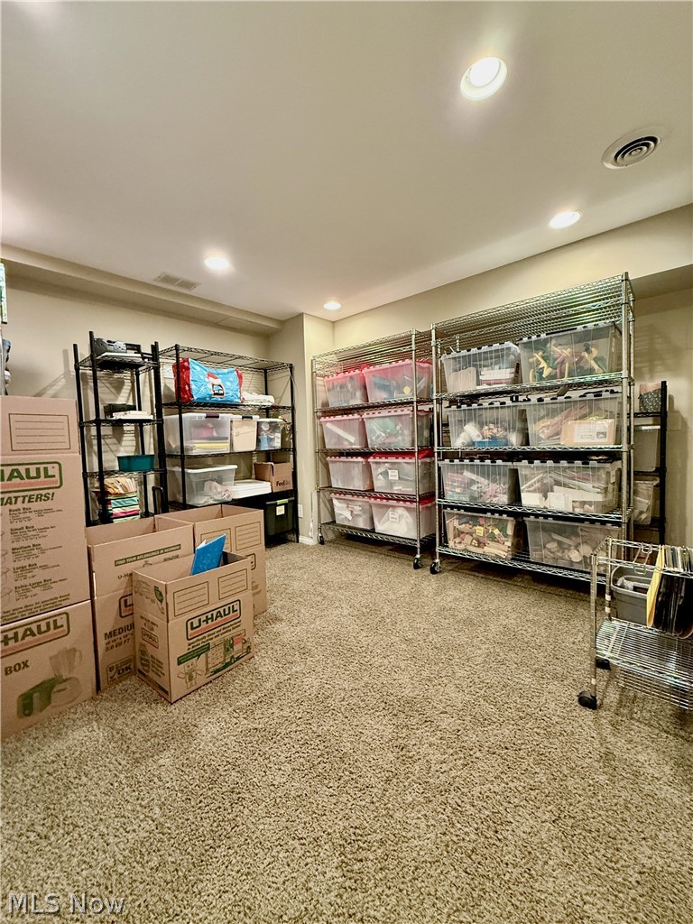 Laurel Woods - Residential