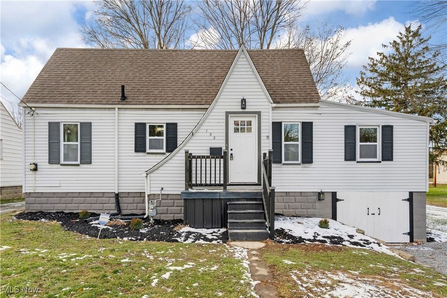 This incredible remodeled home is a game-changer, boasting a master suite, complete with a spa-like bathroom that will melt your stress away. The sleek new kitchen is a culinary dream, equipped with brand new appliances that will make cooking a breeze. And with new windows, bathrooms, and including a brand new furnace and air conditioning unit, this home is the epitome of modern comfort. Plus, enjoy the convenience of a brand new hot water tank for peace of mind.
But that's not all - this stunning property is perfectly positioned from downtown Columbiana, making it the ultimate convenient retreat. Imagine being able to walk to local shops, restaurants, and entertainment, or hop in your car and hit the road in no time. It's the perfect blend of tranquility and accessibility.