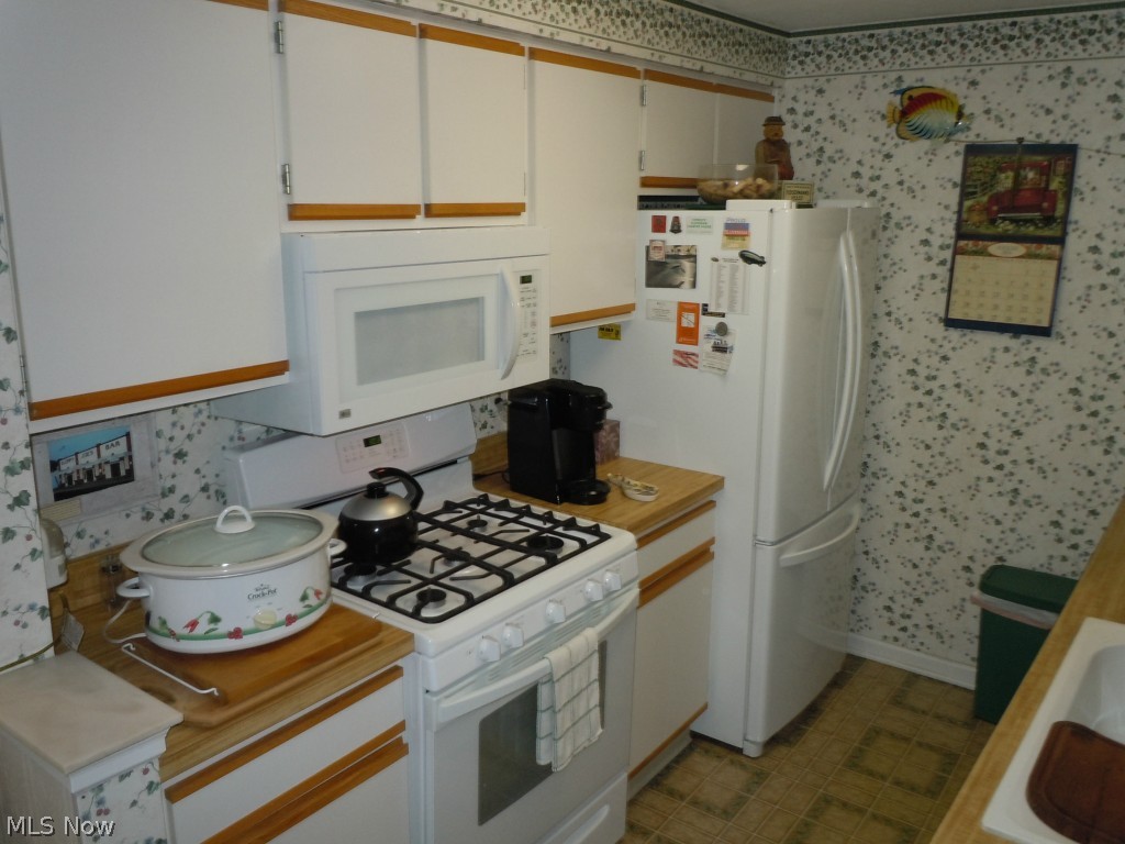 Woodland Lake Ph II - Residential Lease