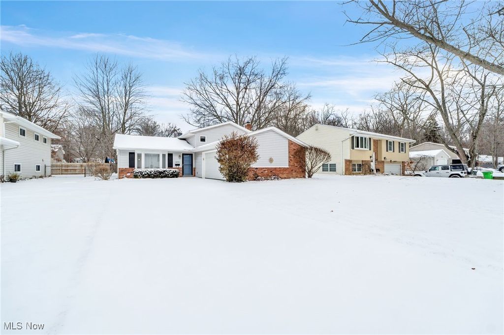 Photo of 32596 Belle Road, Avon Lake, OH 44012 (MLS # 5177257)