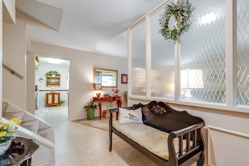 Photo of 6100 Paisley Drive, North Olmsted, OH 44070 (MLS # 5205190)