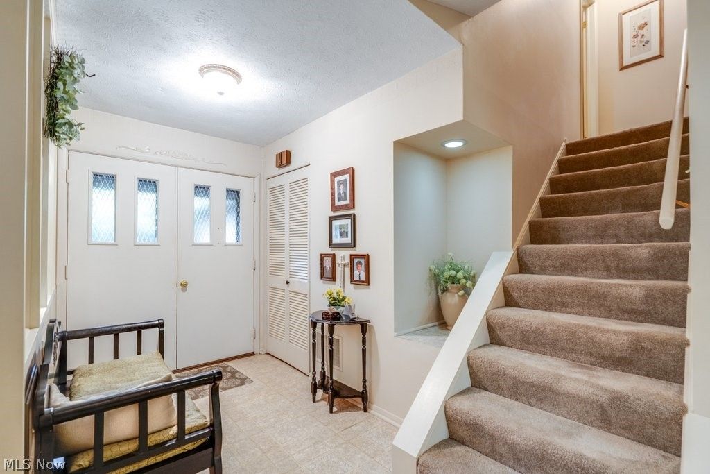Photo of 6100 Paisley Drive, North Olmsted, OH 44070 (MLS # 5205190)