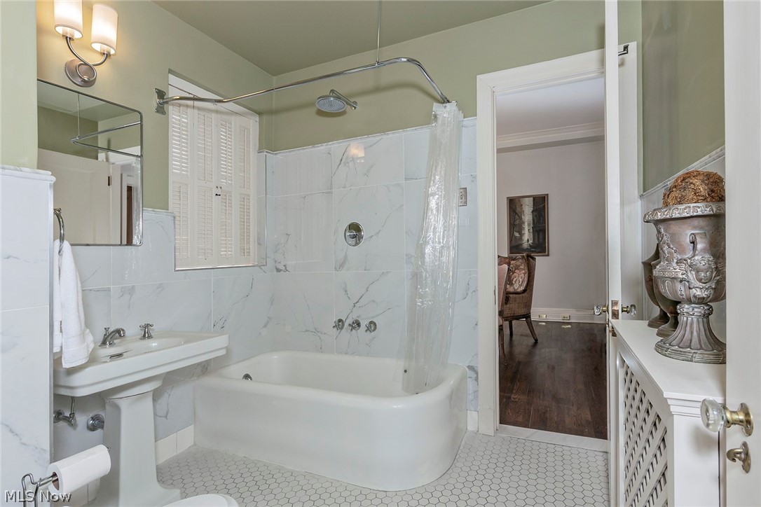 Moreland Courts - Residential