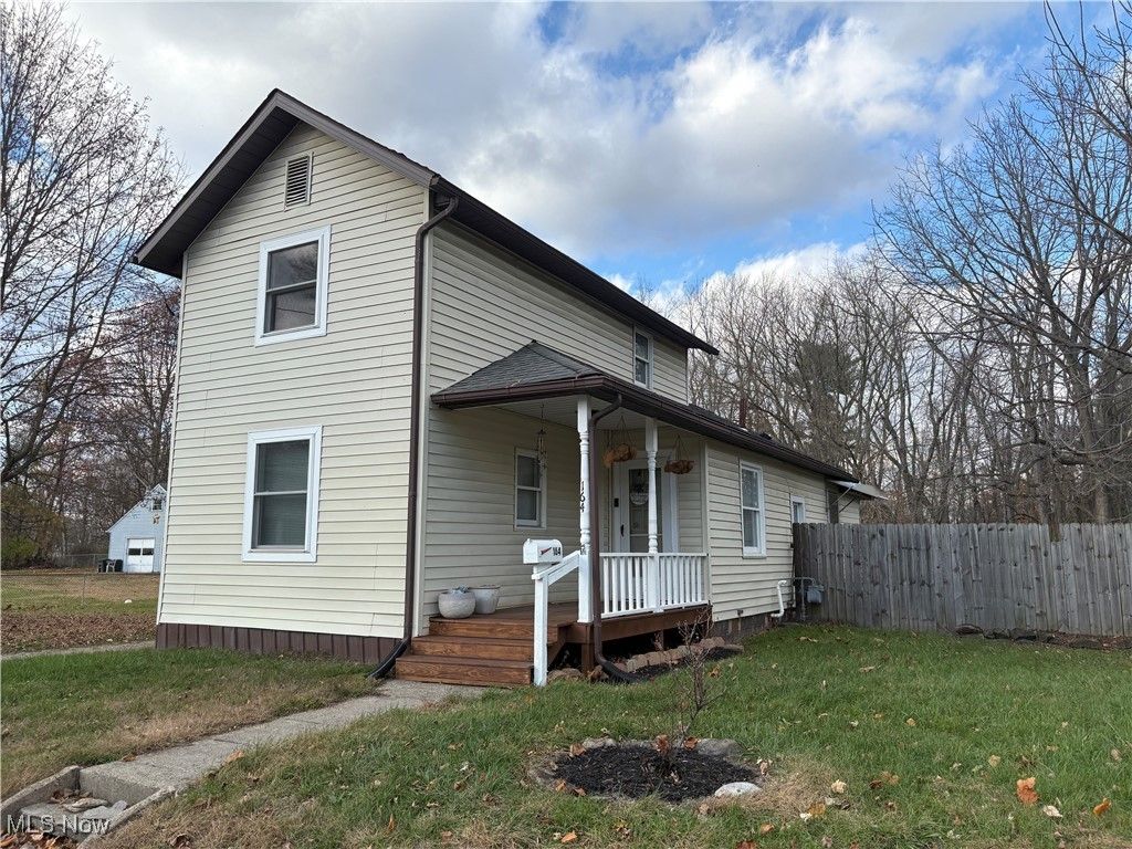 Photo of 164 Orchard Street, Newark, OH 43055 (MLS # 5176070)