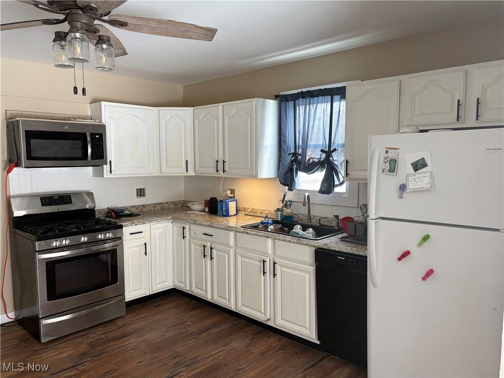 Photo of 164 Orchard Street, Newark, OH 43055 (MLS # 5176070)