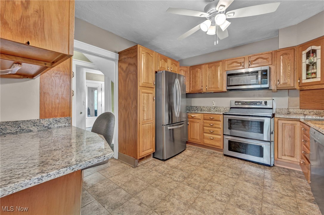 6043 Pearl Road