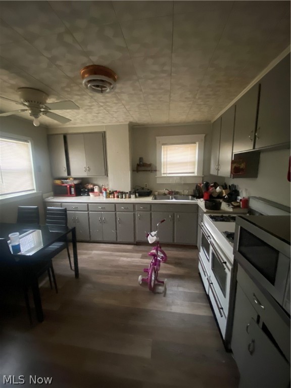 C W Moses & E D Burtons - Residential