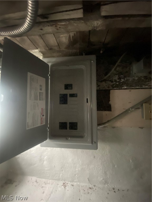 C W Moses & E D Burtons - Residential