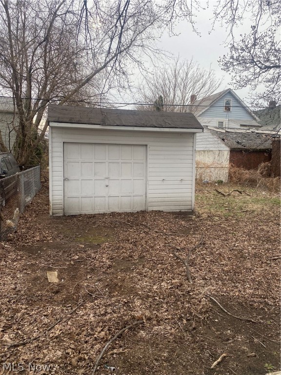 C W Moses & E D Burtons - Residential