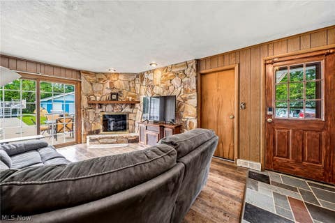 Tiny photo for 219 W Mennonite Road, Aurora, OH 44202 (MLS # 5237154)