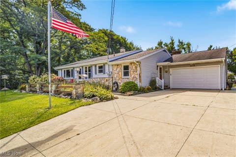 Tiny photo for 219 W Mennonite Road, Aurora, OH 44202 (MLS # 5237154)