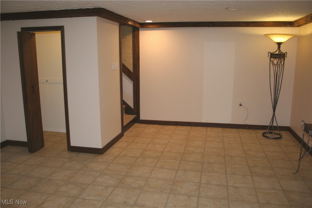 Golden Gate Estates - Residential Lease