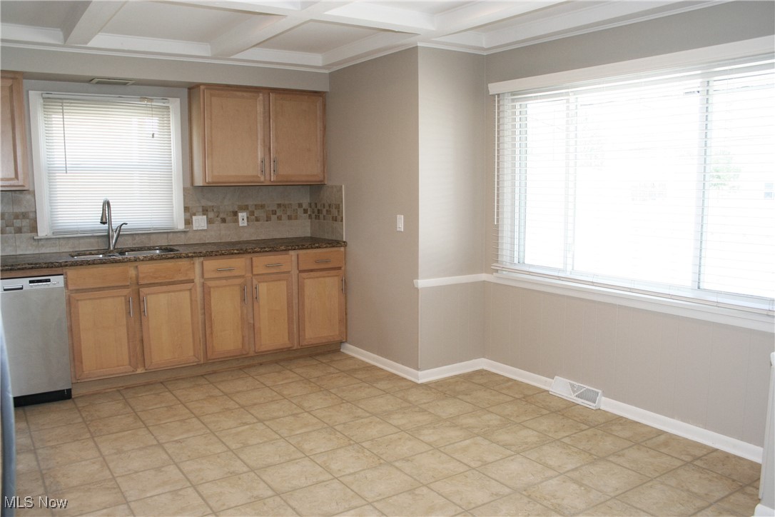 Golden Gate Estates - Residential Lease