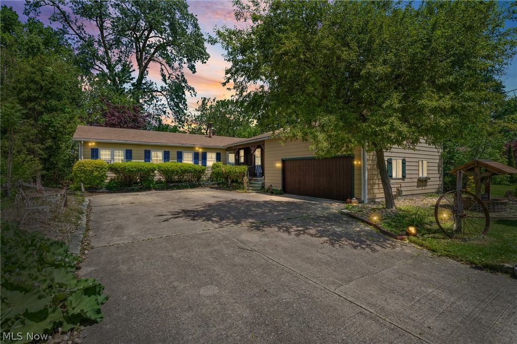 Photo of 22486 Macbeth Avenue, Fairview Park, OH 44126 (MLS # 5204539)