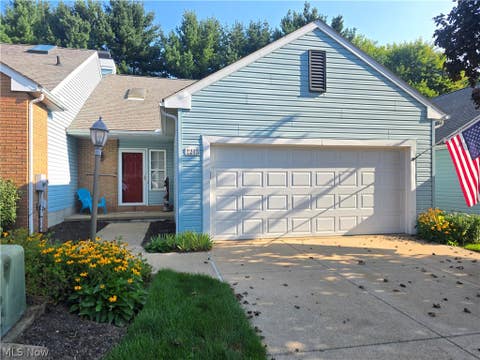 Condo For Sale - 2213 Devon Court #18<br/> Akron, OH 44312