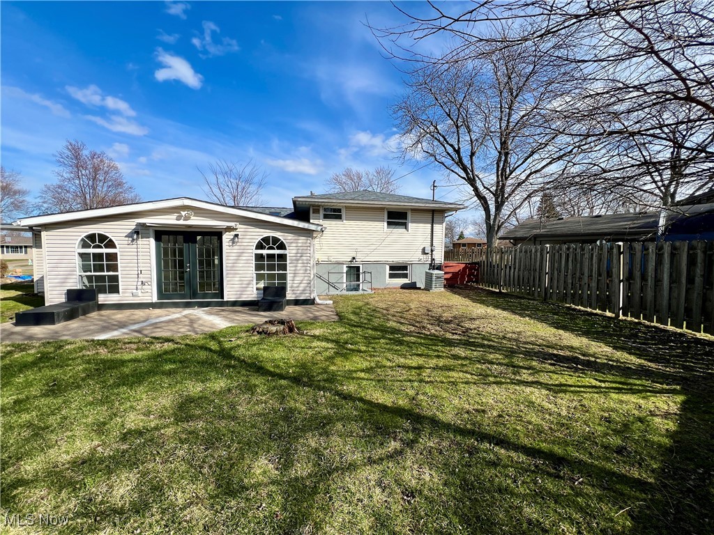 4160 Stanford Avenue, Lorain, Ohio image 38