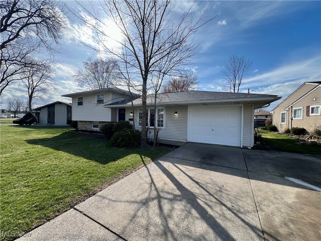 4160 Stanford Avenue, Lorain, Ohio image 2