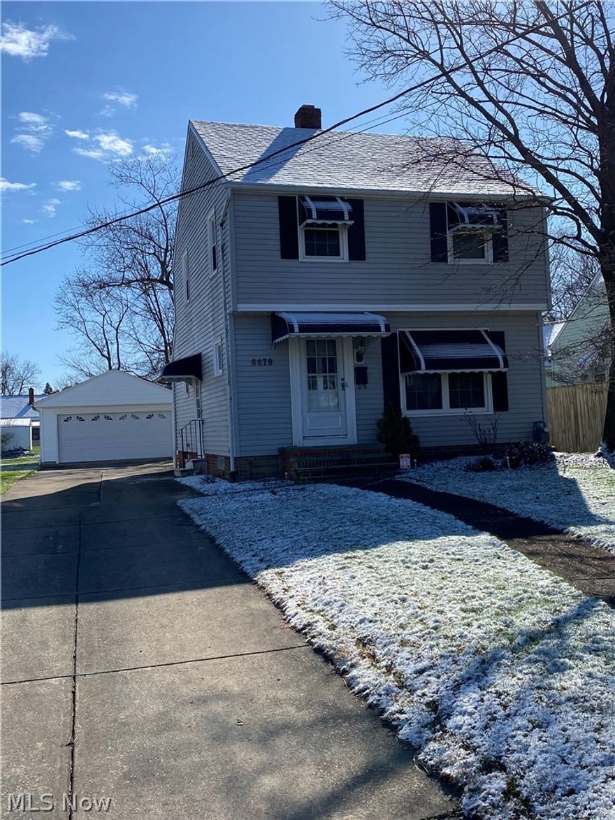 Welcome to this charming 3 bedroom 1 bath 1600 sq ft colonial on Orchard Blvd. Located in the highly sought after Parma Hts and tucked away from the busy streets. One of only a few colonial, multi level homes on the street. Original hardwood floors throughout. All the original wallpaper has been removed and new drywall has been hung where needed. With a completely renovated bathroom, all this little gem needs is your personal finishing touches to make this the perfect home. With a large 2-car garage and cozy back porch overlooking your serene backyard creates the perfect gathering space for family and friends. This is a move in ready home so feel comfortable knowing you can still live comfortably while you add your own finishing touches. 
All buyers must be represented by an agent for showings and please schedule showings through the Showing Time Link. 
Homes in this area do not last long so take advantage of this rare colonial and we thank you!