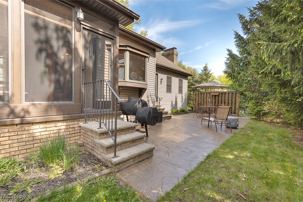 20474 Foxe Drive, Strongsville, Ohio image 42