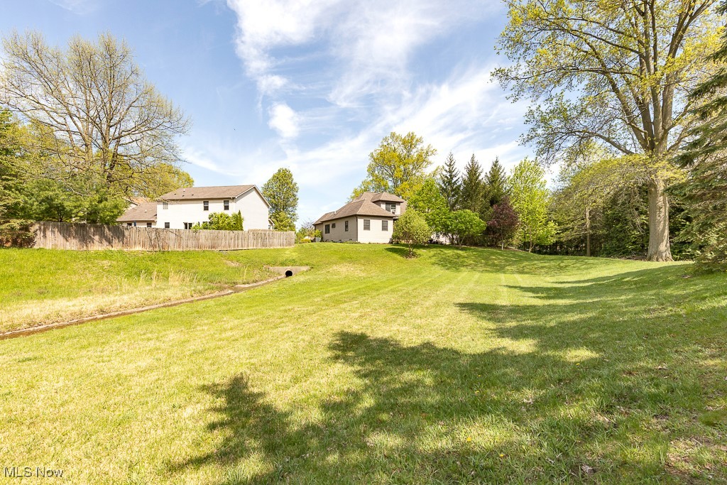 20474 Foxe Drive, Strongsville, Ohio image 44
