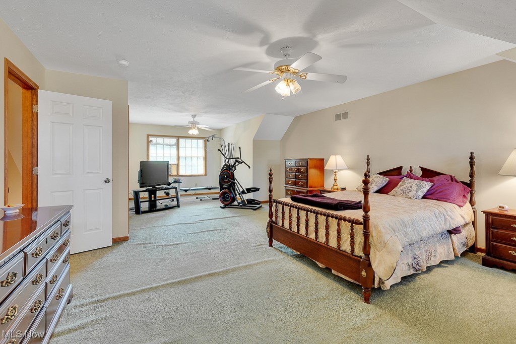 20474 Foxe Drive, Strongsville, Ohio image 32