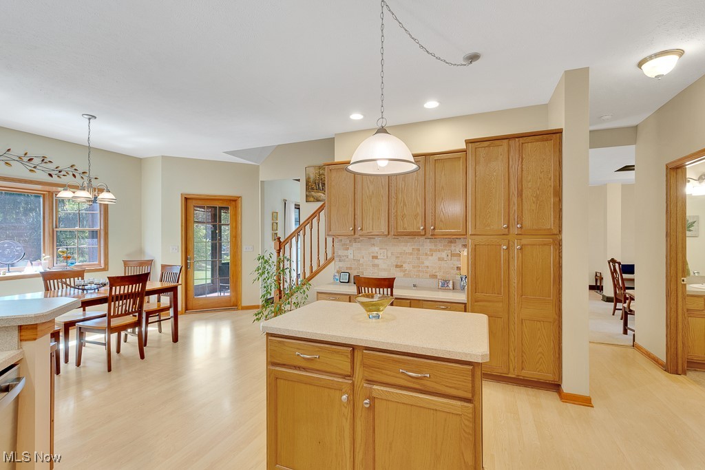 20474 Foxe Drive, Strongsville, Ohio image 14