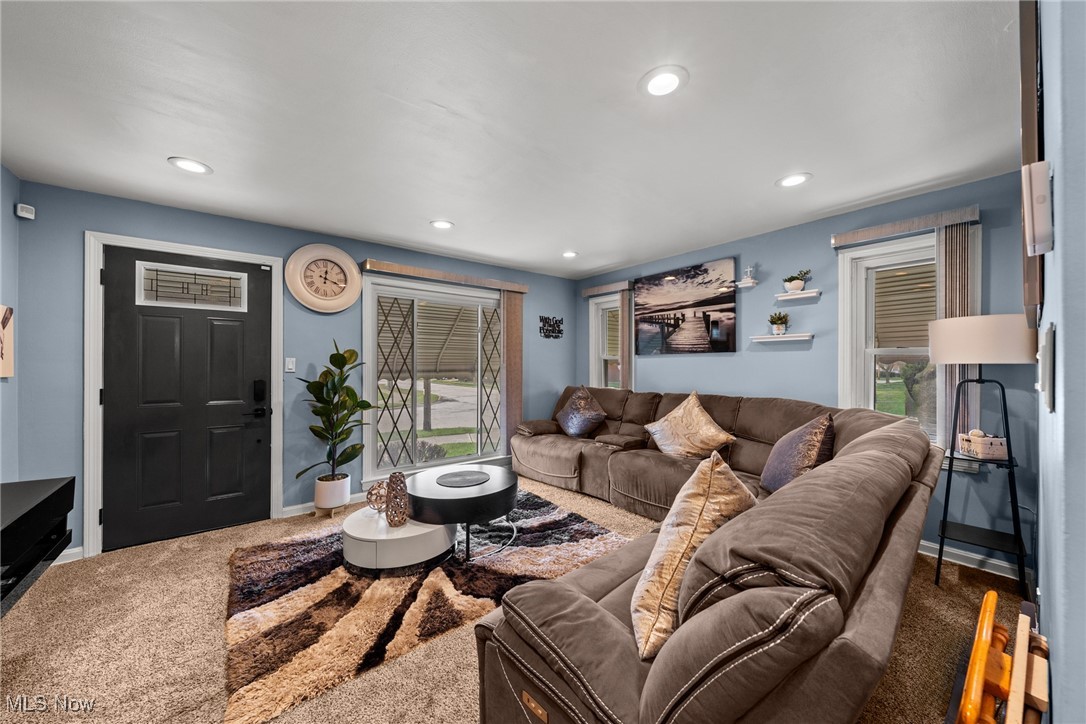 16101 Throckley Avenue, Cleveland, Ohio image 13
