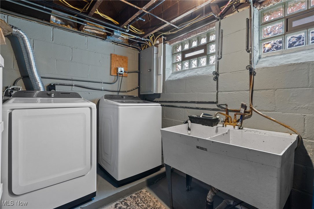 16101 Throckley Avenue, Cleveland, Ohio image 43