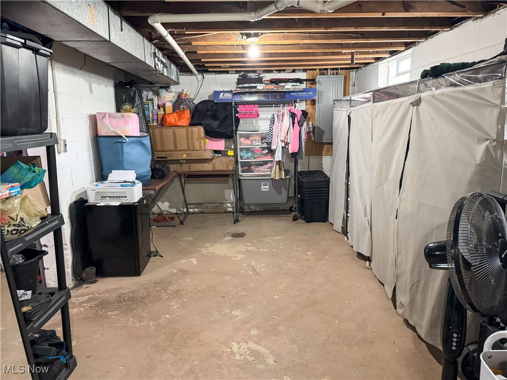 Austintown-Canfield Road - Residential