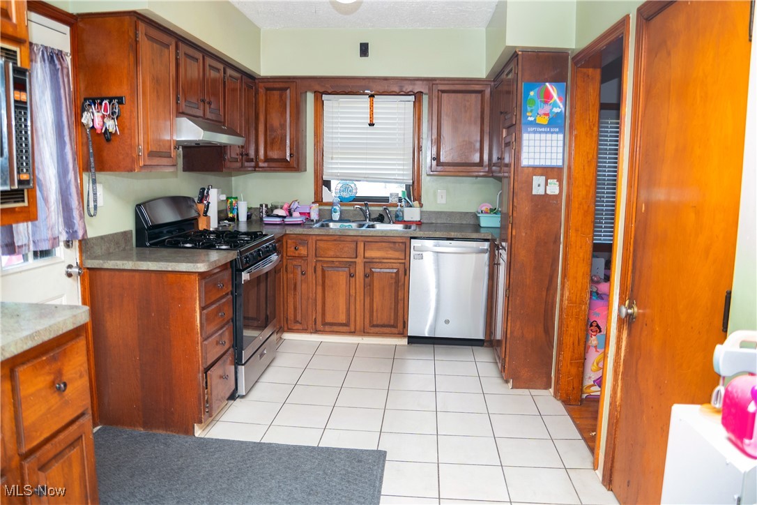 Austintown-Canfield Road - Residential