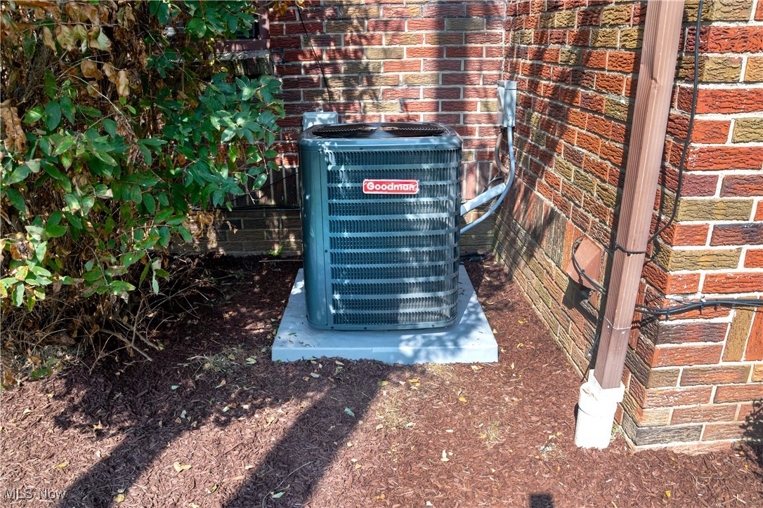 Austintown-Canfield Road - Residential