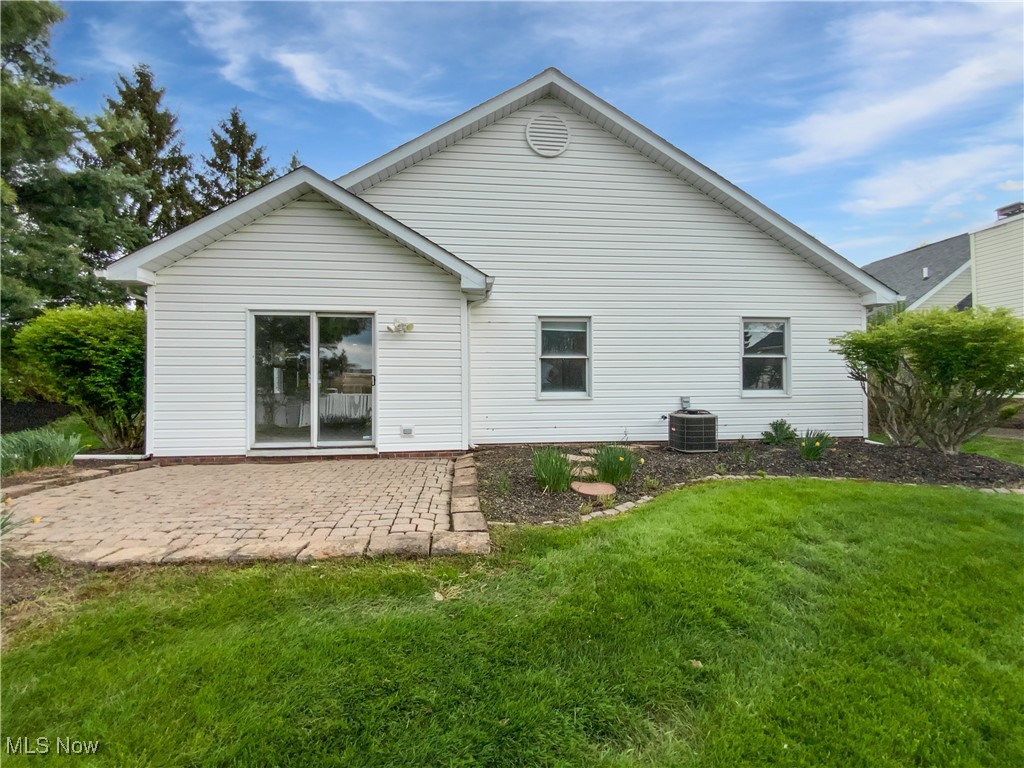 14010 Swan Lake Boulevard, North Royalton, Ohio image 8