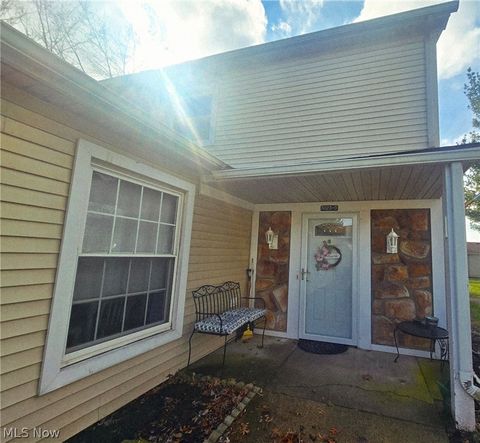 Condo For Sale - 3023 Ivy Hill Circle #D<br/> Cortland, OH 44410