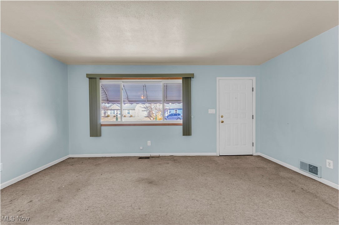 5052 Forest Road, Mentor, Ohio image 9