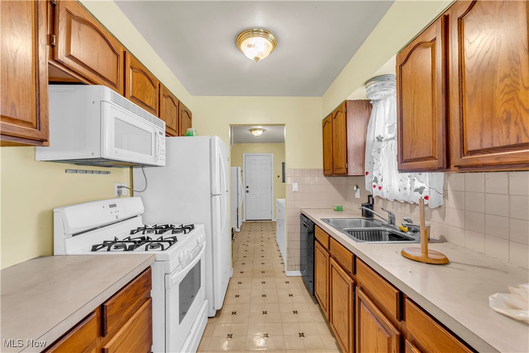 5052 Forest Road, Mentor, Ohio image 14