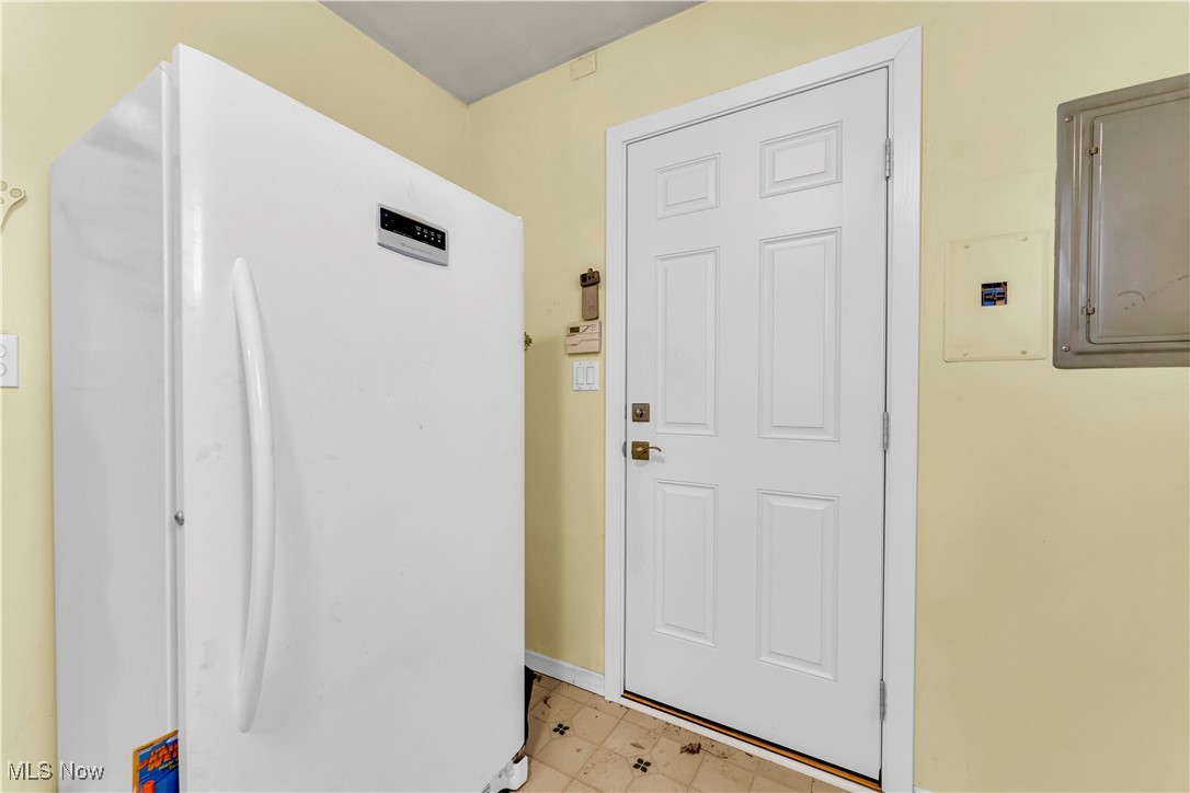 5052 Forest Road, Mentor, Ohio image 18