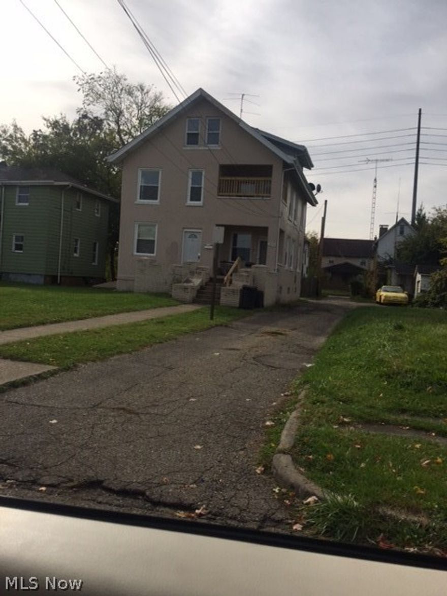 Duplex 1 bedroom, 1 bath. Sorry NO PETS allowed. $25 NON-REFUNDABLE fee required. Criminal and Background check included.