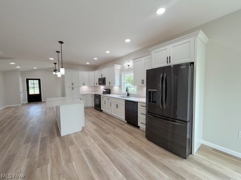 Tiny photo for 910 W Main Street, Sugarcreek, OH 44681 (MLS # 5201072)