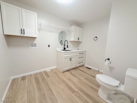 Tiny photo for 910 W Main Street, Sugarcreek, OH 44681 (MLS # 5201072)