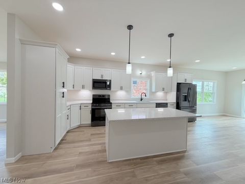 Tiny photo for 910 W Main Street, Sugarcreek, OH 44681 (MLS # 5201072)