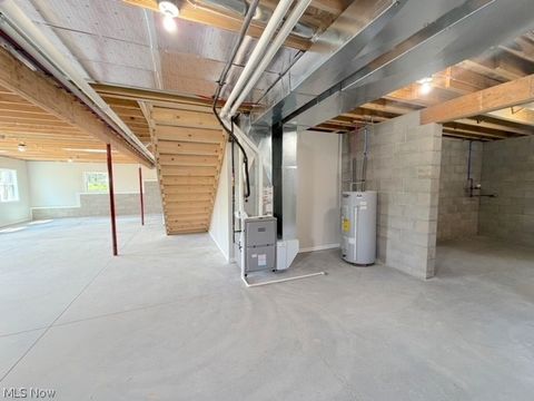 Tiny photo for 910 W Main Street, Sugarcreek, OH 44681 (MLS # 5201072)