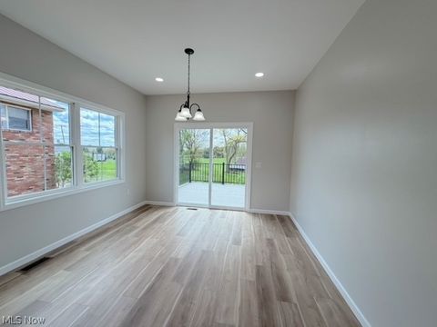 Tiny photo for 910 W Main Street, Sugarcreek, OH 44681 (MLS # 5201072)