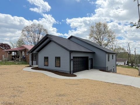 Tiny photo for 910 W Main Street, Sugarcreek, OH 44681 (MLS # 5201072)