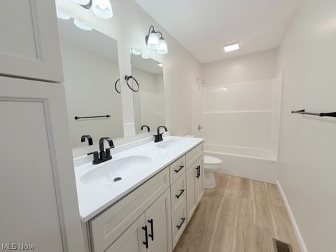 Tiny photo for 910 W Main Street, Sugarcreek, OH 44681 (MLS # 5201072)