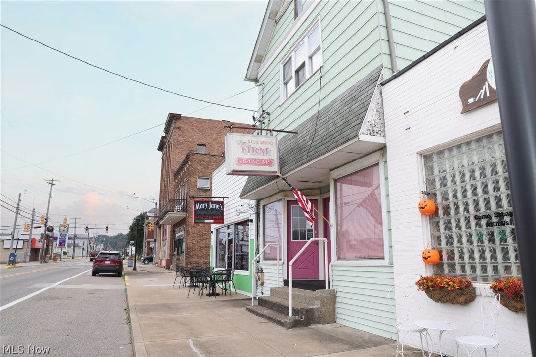 438 Carolina Ave
