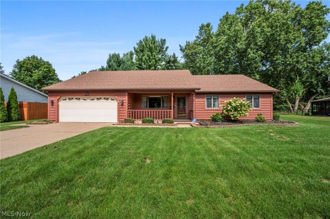 Homes For Sale - 8685 Old Village Lane<br/> Mentor, OH 44060