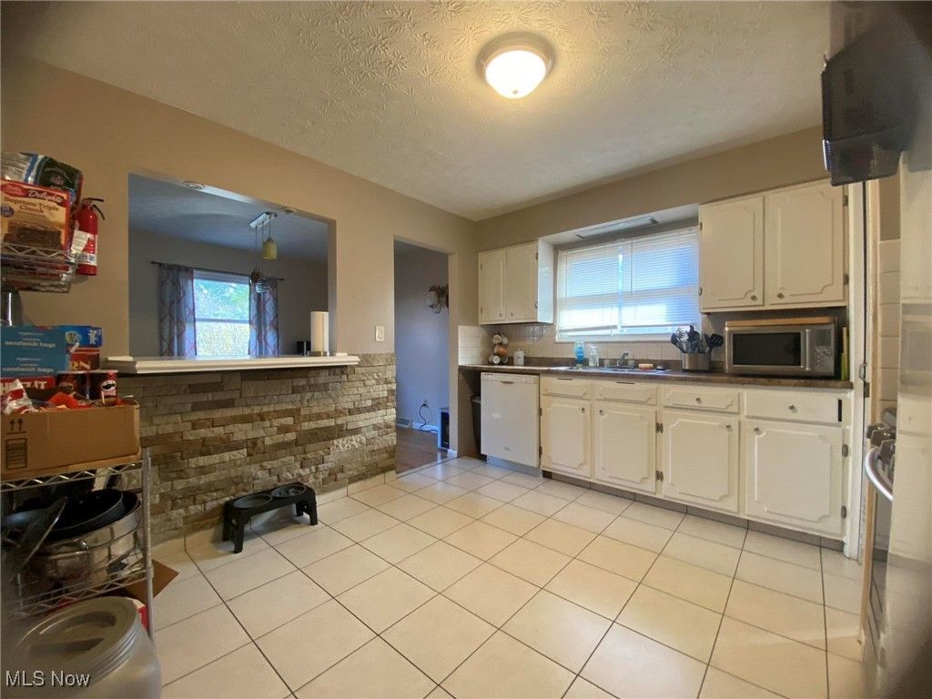 Photo of 2809 Wales Avenue, Parma, OH 44134 (MLS # 5166090)