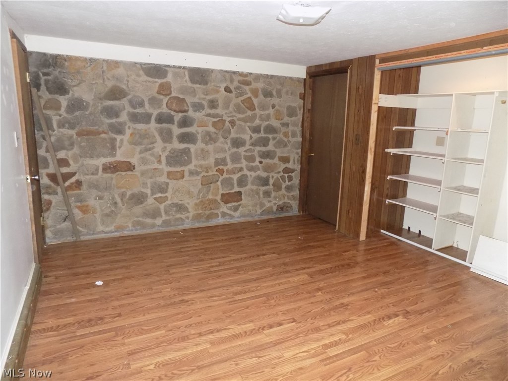 A W & H M Gustafson 01 - Residential