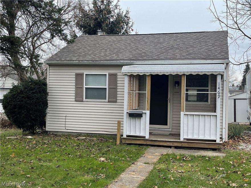 Ranch home close to Goodyear Metro Park. This ranch home has been beautifully update and provides you more privacy than apartment living. Microwave, Range, and refrigerator are to stay with the home! This easy maintenance home can be yours a great price!
